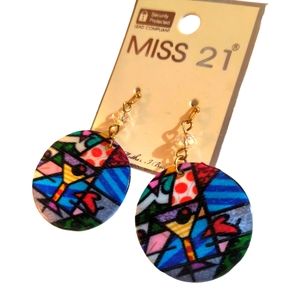 Painted Shell Dangle Earrings w/ Cutest Ever Martini Scene